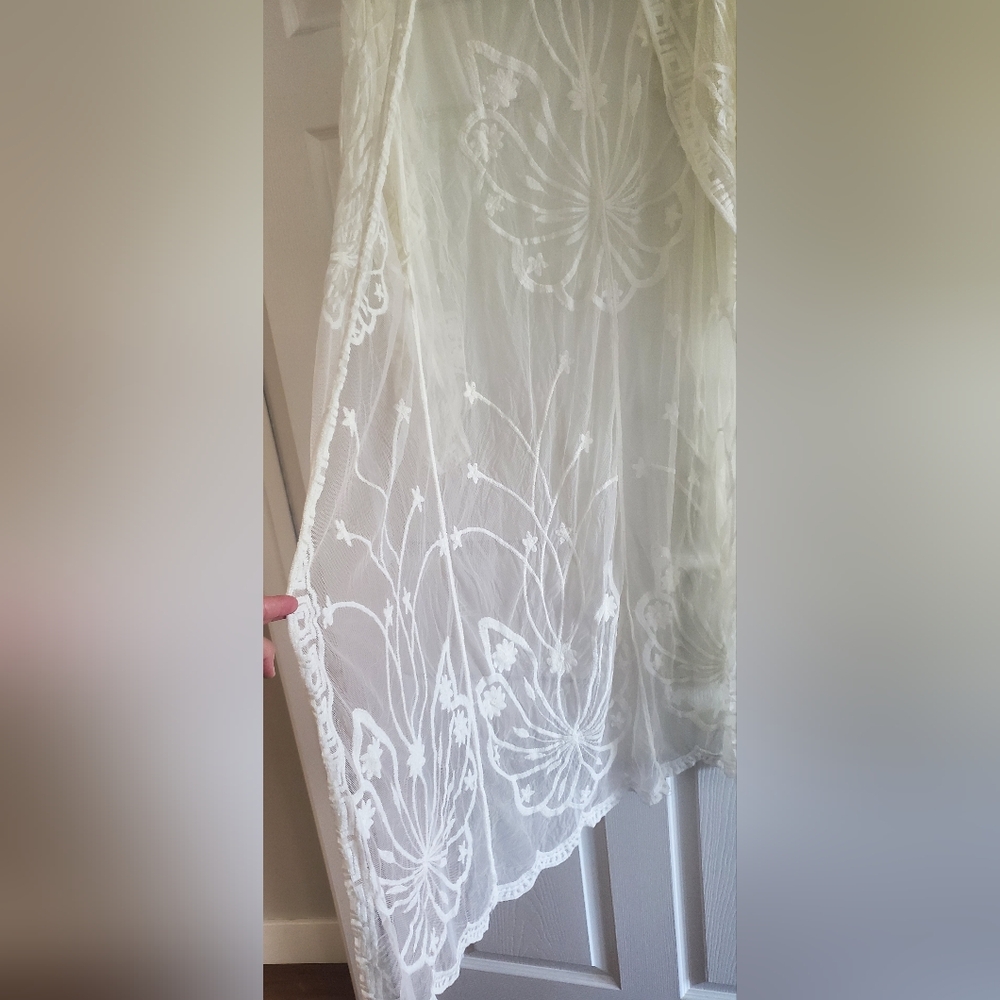 Renjo Elegant Sheer Cream Duster Kimono - Picture 3 of 5